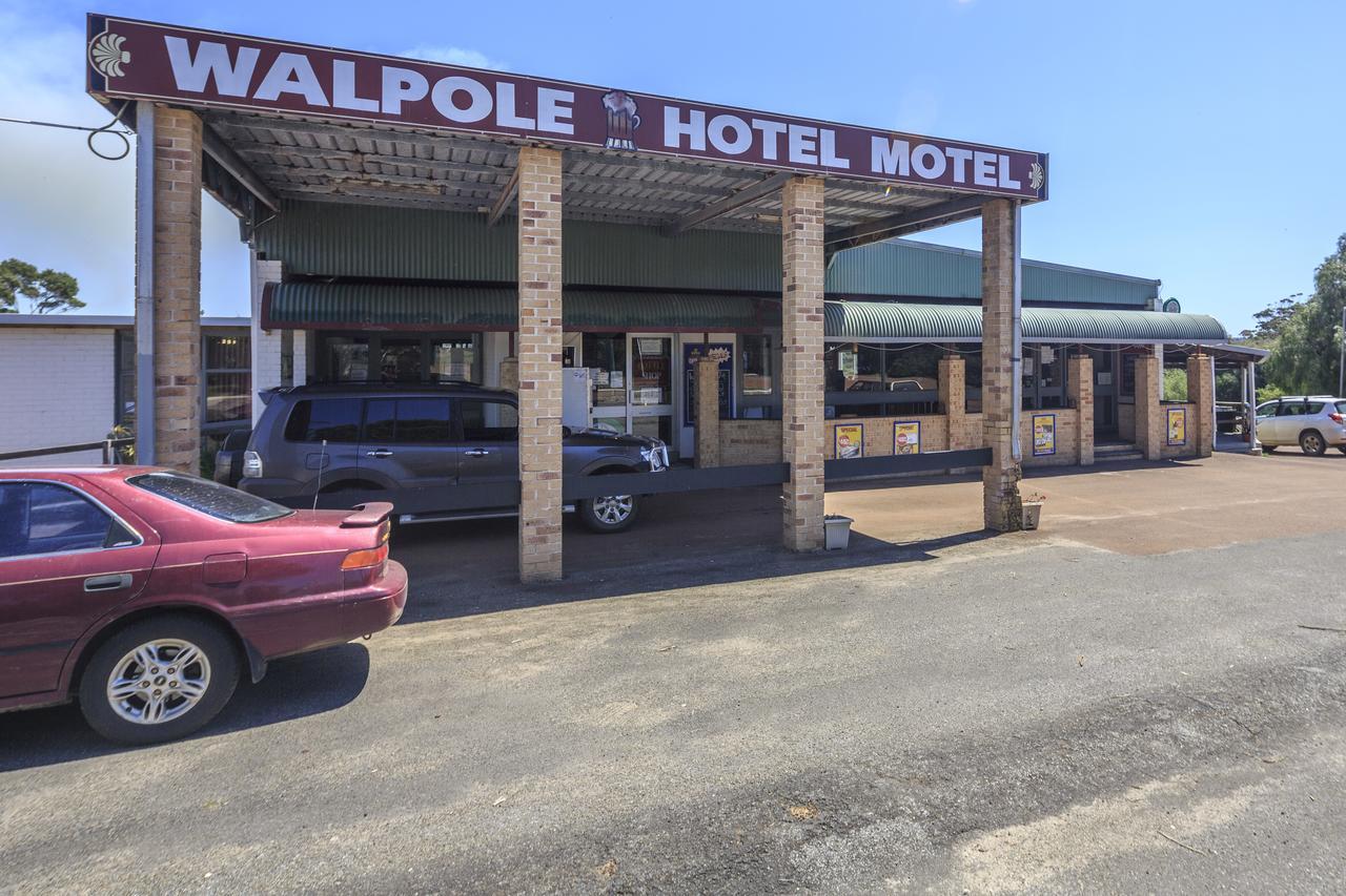 Walpole Hotel Motel Exterior photo